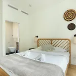 Apartment Center Of Paris By Studio Prestige