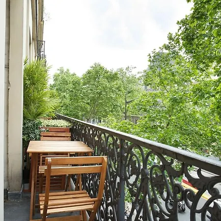 Center Of By Prestige Paris